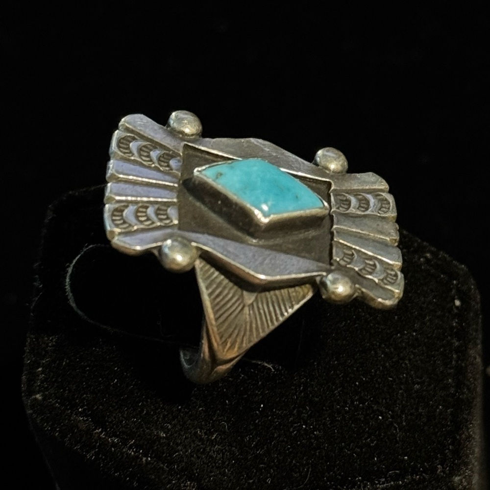 Vintage Native American Turquoise Sterling Silver Ring Size 6.75 - Picture 2 of 5